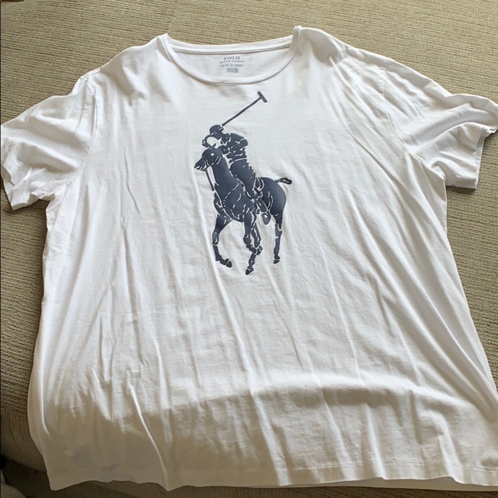 Like new polo T-shirt